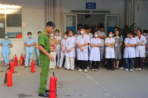 Diễn tập phòng cháy chữa cháy và cứu nạn cứu hộ tại Bệnh viện Đa khoa Hưng Hà